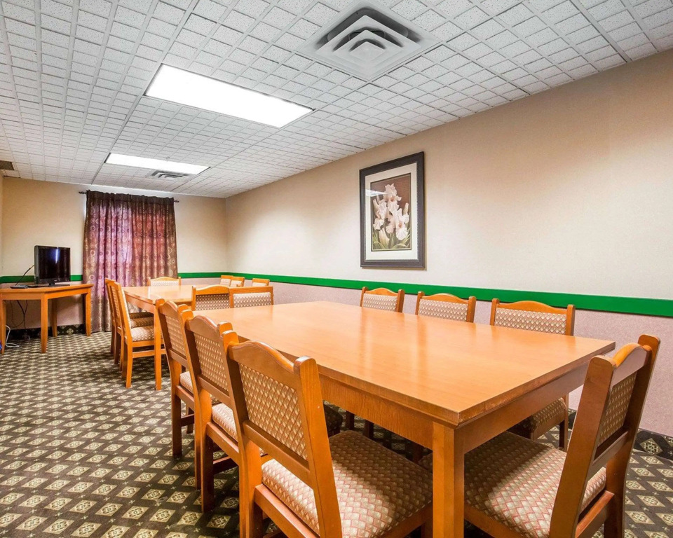 Quality Inn & Suites Lethbridge East