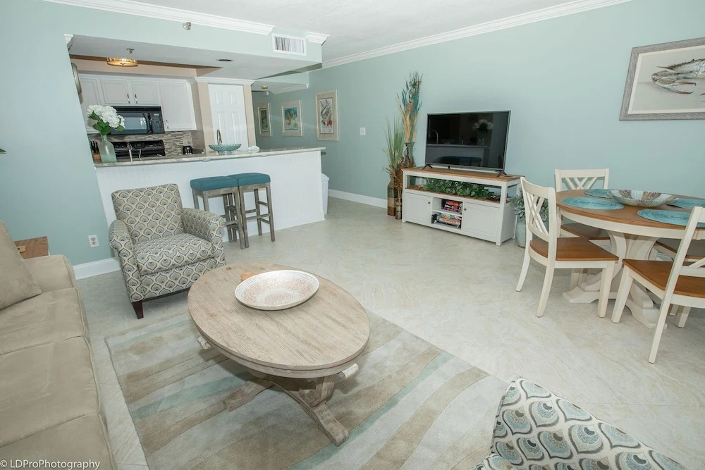Magnolia House 606 1 Bedroom Condo by RedAwning