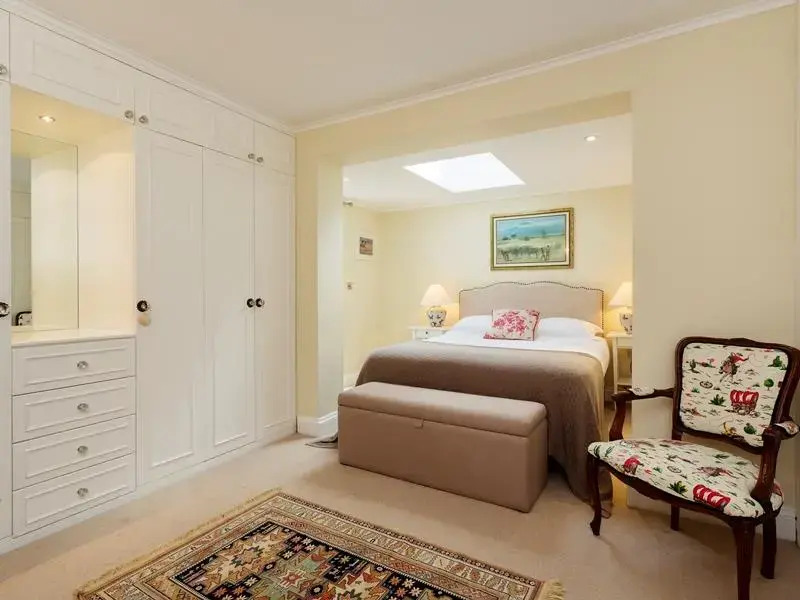 Veeve  Flat Lots Road Chelsea