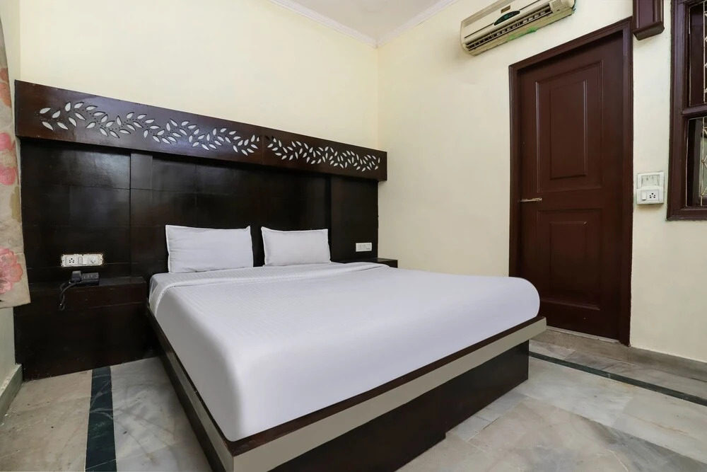 Spot On 40045 City Palace Guest House