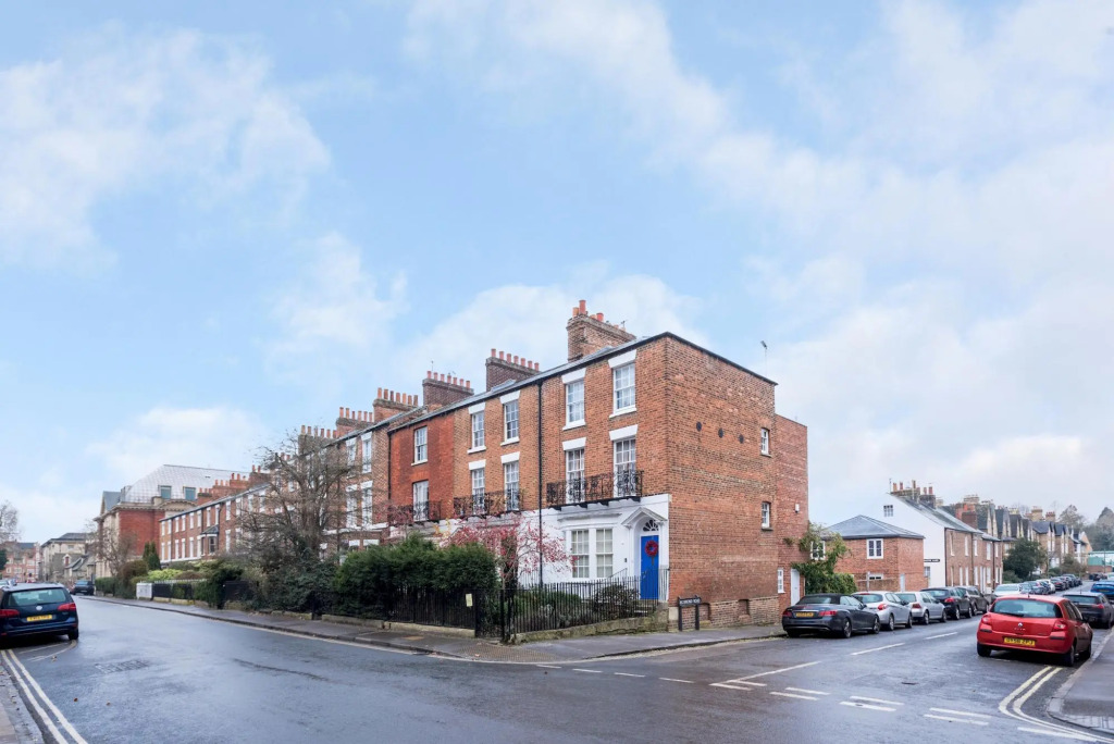 The Mews - 1BR Studio in Jericho Near City Centre