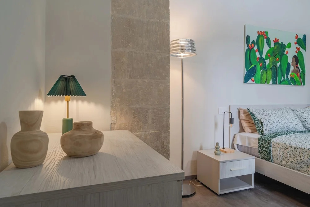 Historic Building Modern Touches - Ortigia
