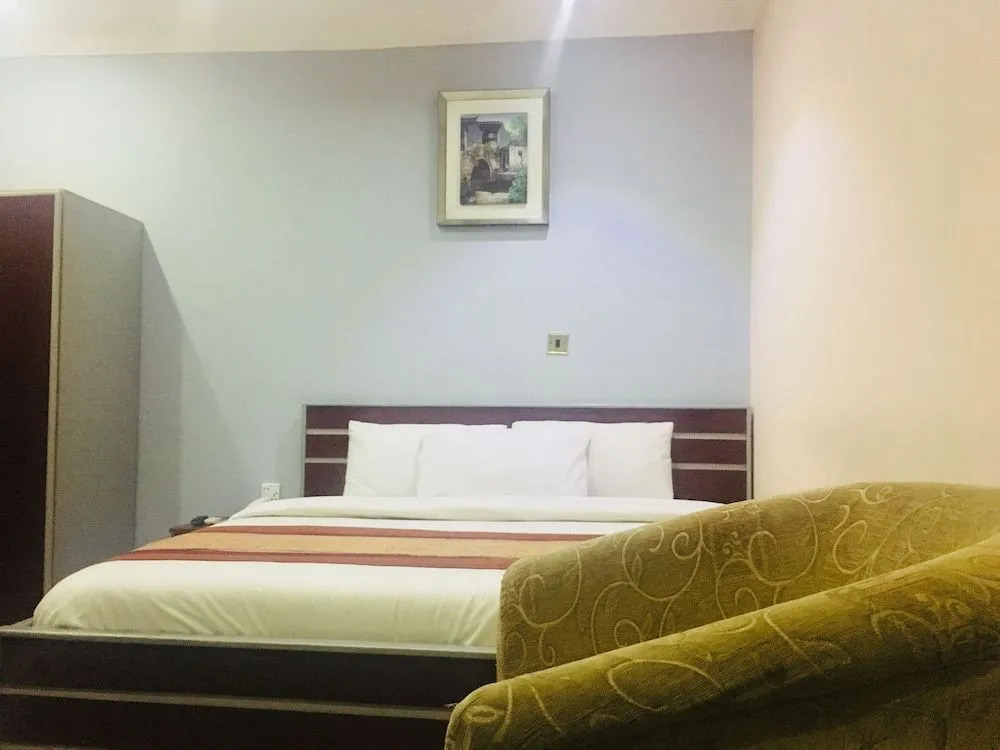 Whitehouse Hotels & Conference Centre