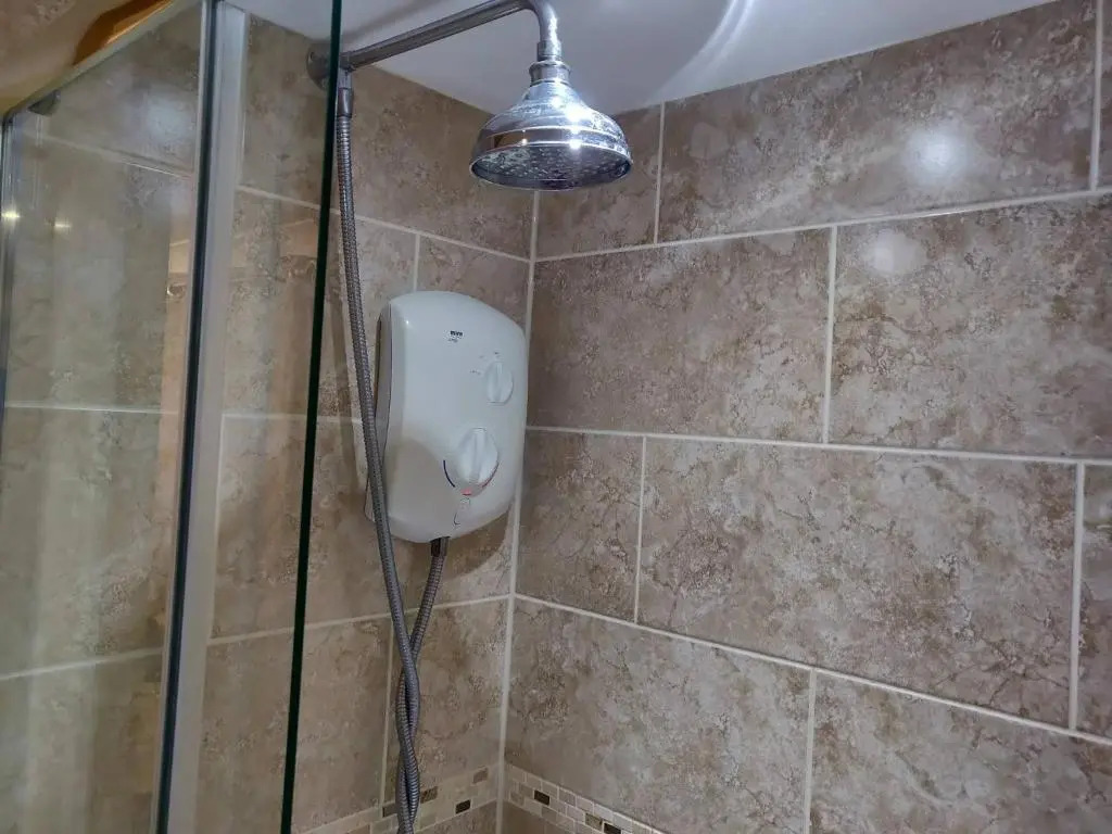 4BR 4 Bathroom Cottage Parking Garden Near St Neots