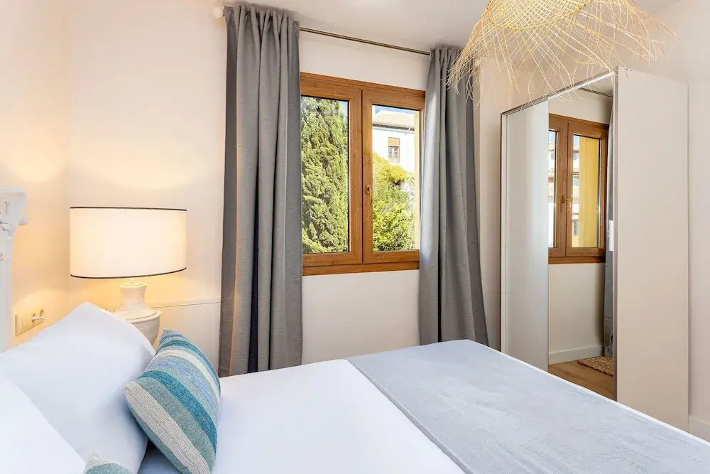 Cozy House with a Terrace Located in the Albaicín. Alhacaba