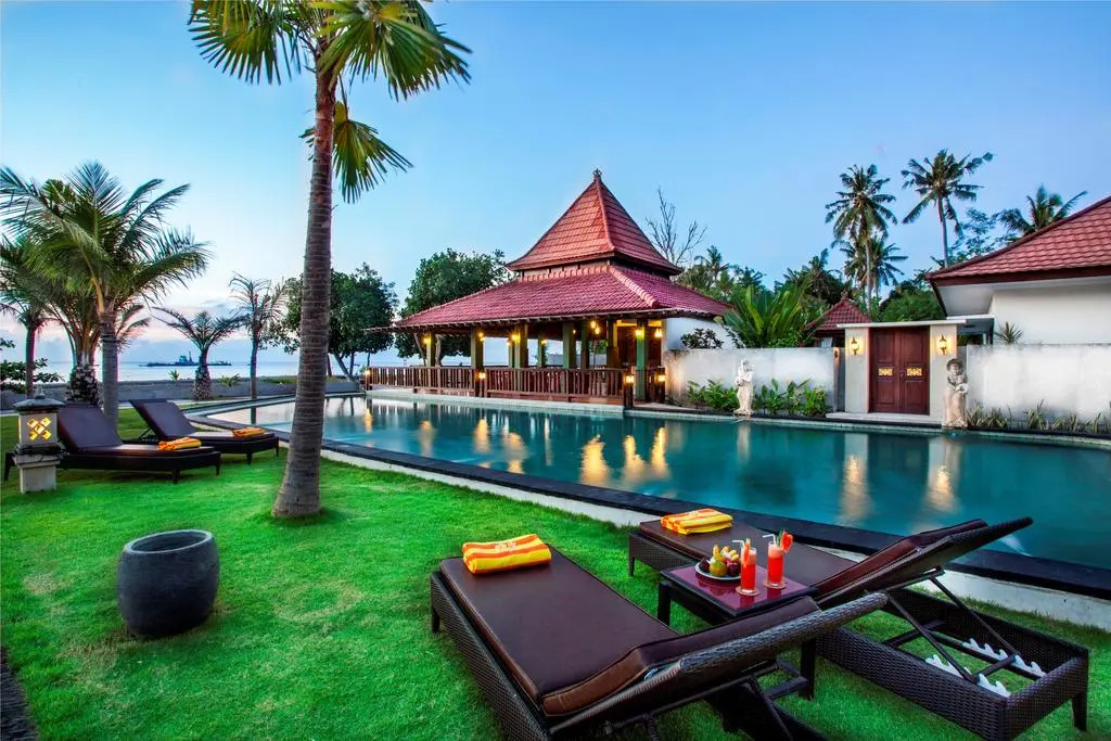 Puri Saron Hotel Baruna Beach Lovina