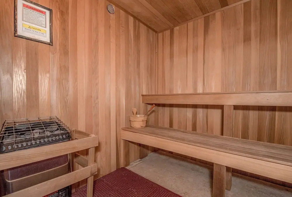 Soaring Eagle #404: 3 Bedroom 2 Bath Corner Penthouse