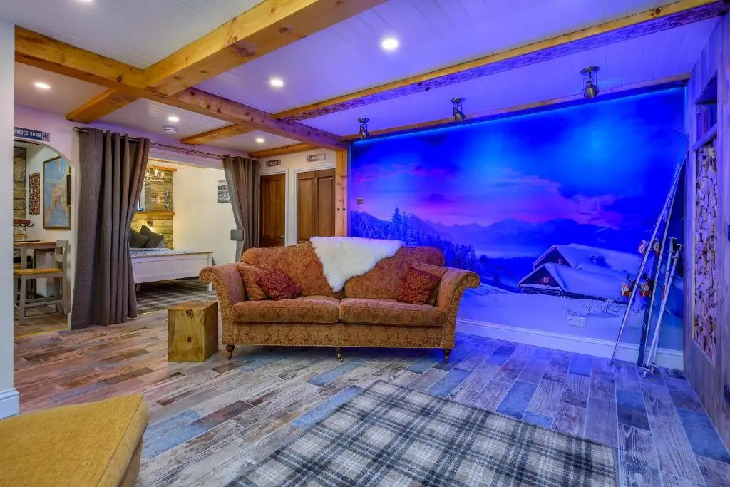 Anastasia's Secret! Cupar Swiss Alpine Style Apartment