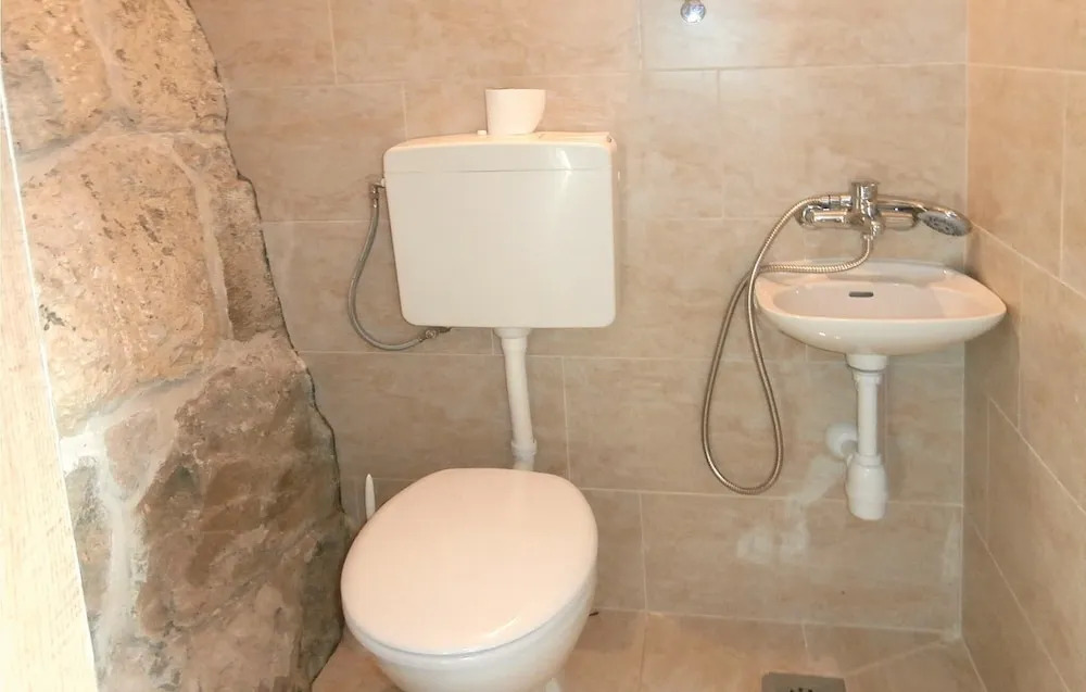 Beautiful Home in Zvecanje With 1 Bedrooms, Wifi and Outdoor Swimming Pool