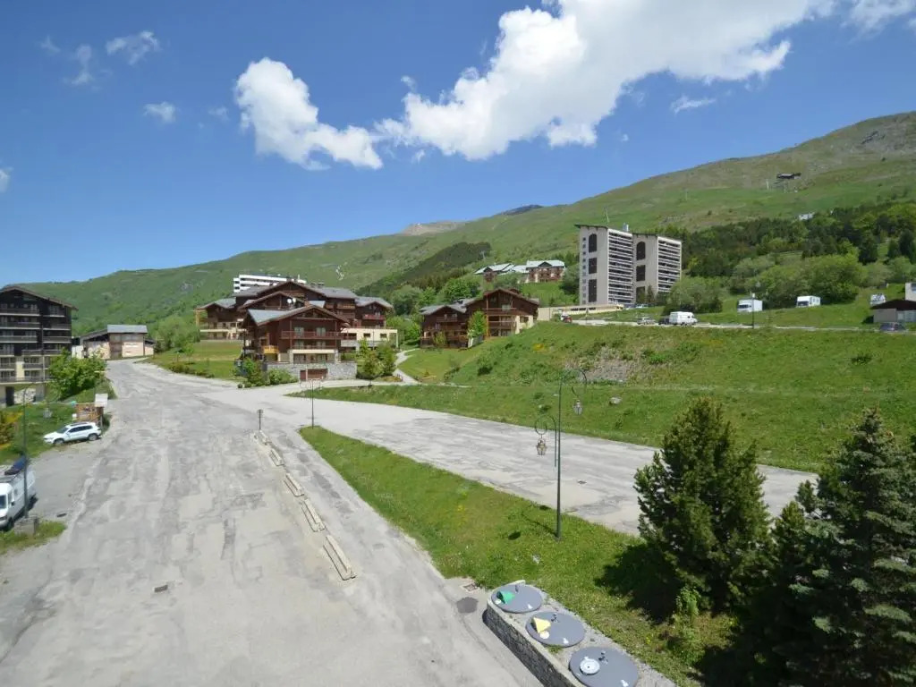 Appartement Les Menuires, 1 pièce, 2 personnes - FR-1-452-146