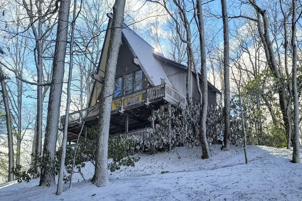 Spacious & Newly Remodeled A-frame w/ 2 Decks