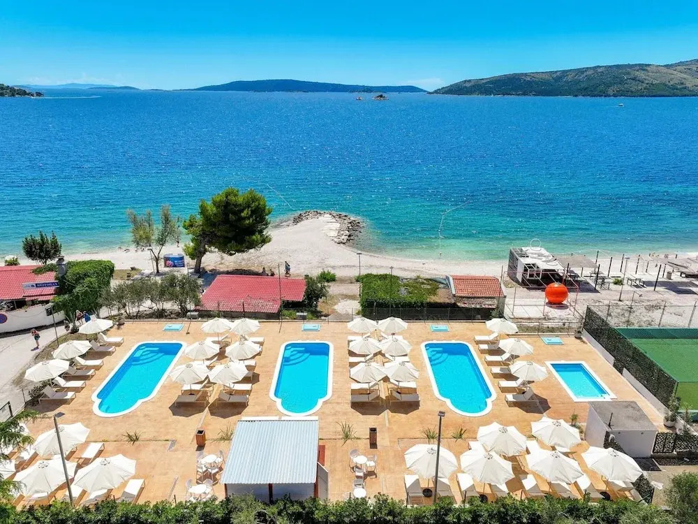 Apartments Medena in Seget Donji Trogir With Pools
