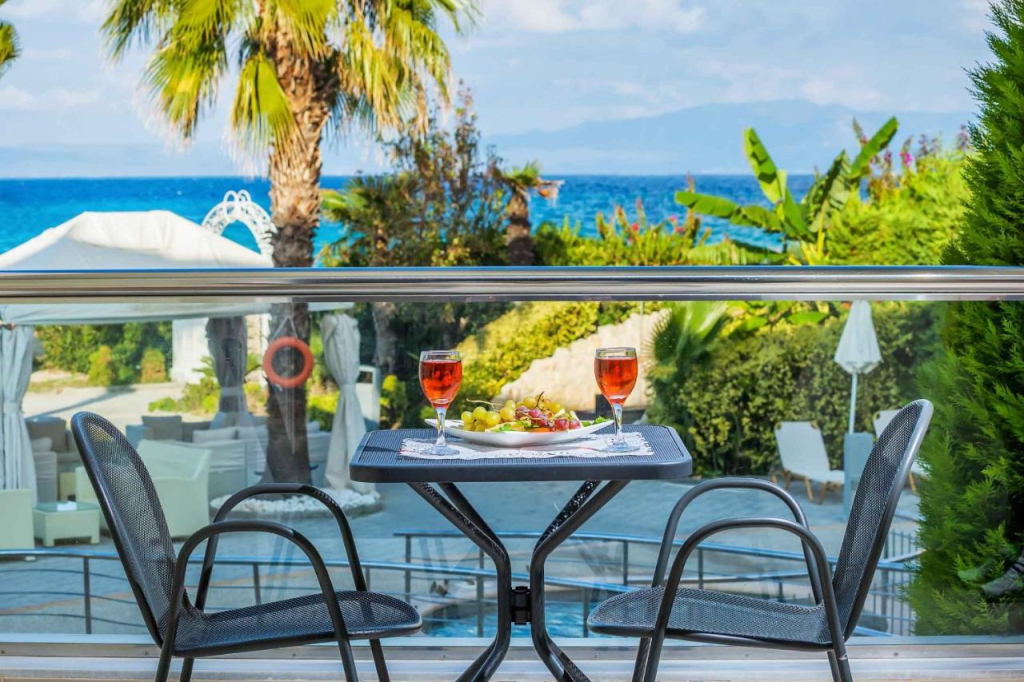 Elinotel Apolamare Hotel