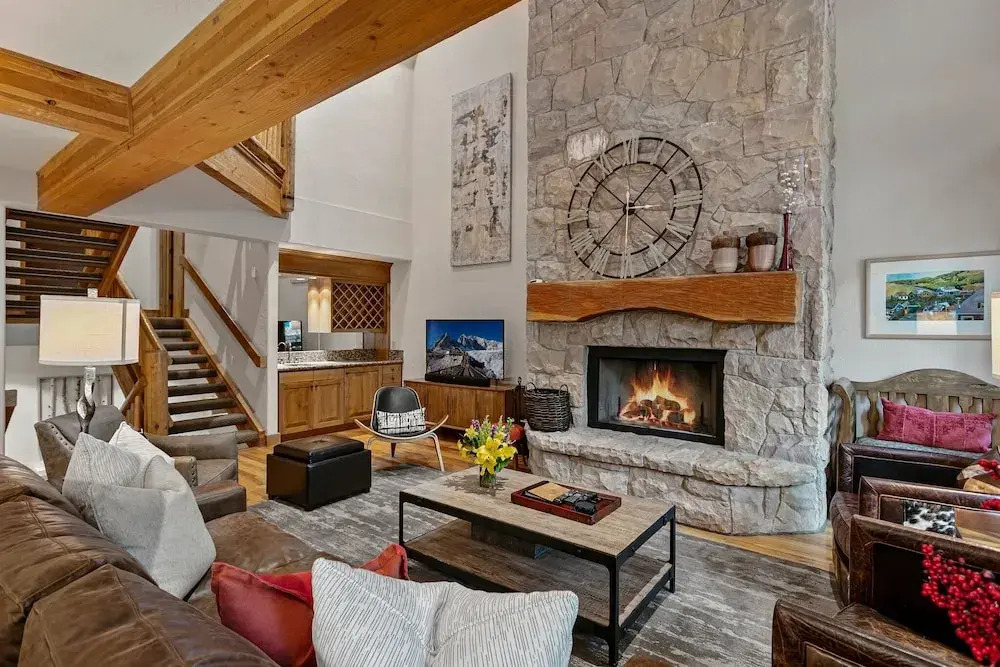 Sterling Lodge at Deer Valley Resort - Three Bedroom Condo with Hot Tub #111 3 Condo
