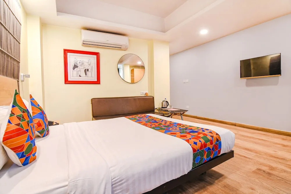 OYO Townhouse 152 Hotel Suncitel Airport