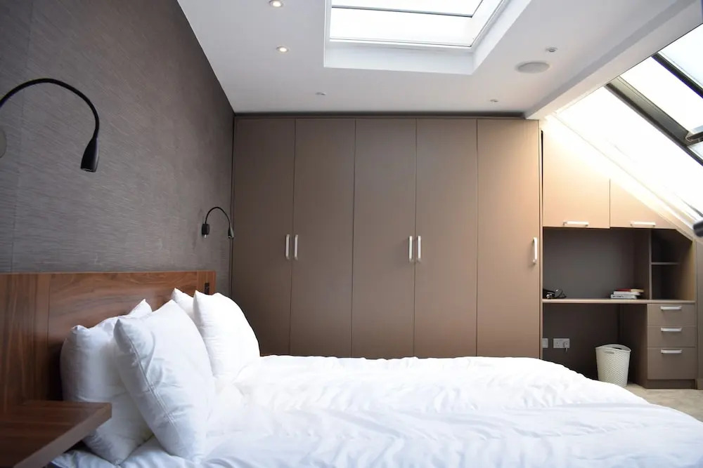 1 Bedroom Flat With Skylight In Angel