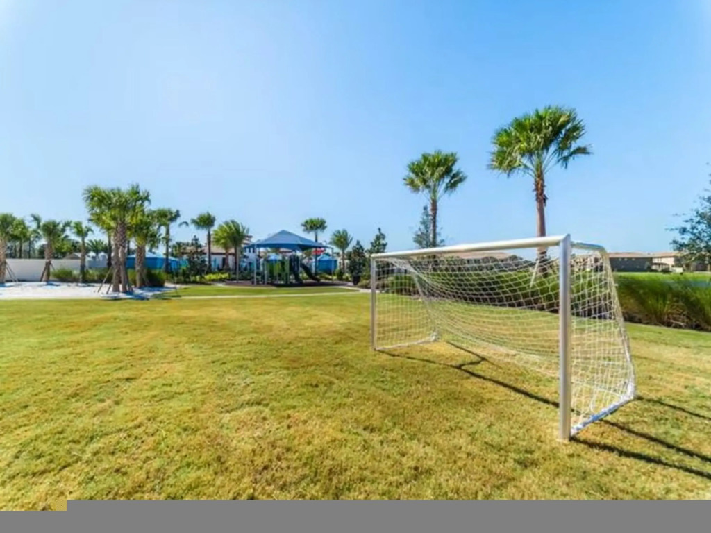 Lovely 5BR Townhouse at Windsor at Westside townhouse