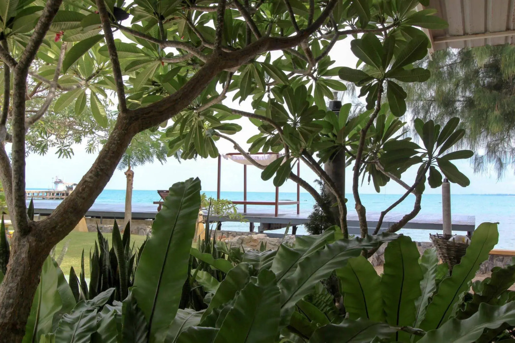Issara Beach Resort