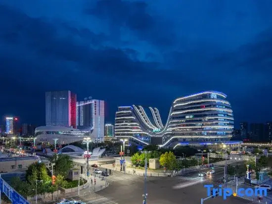Super 8 Hotel Premier Urmqi High-Speed Railway Station