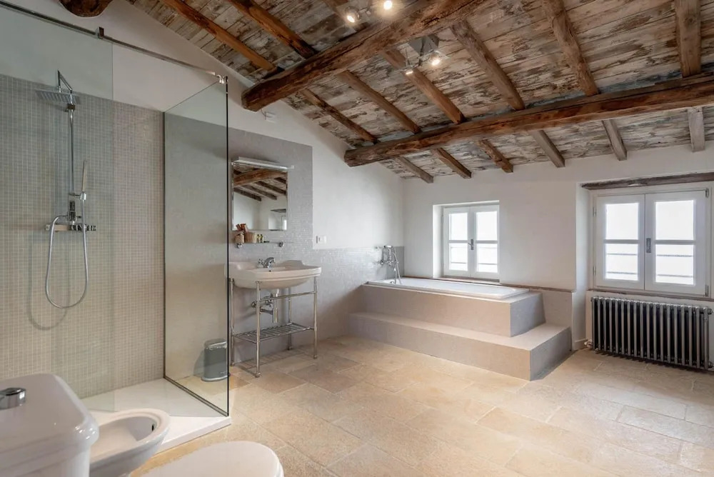 Palazzo Giusti, Understated Luxury with a Welcoming Ambience on the Hills of Lucca