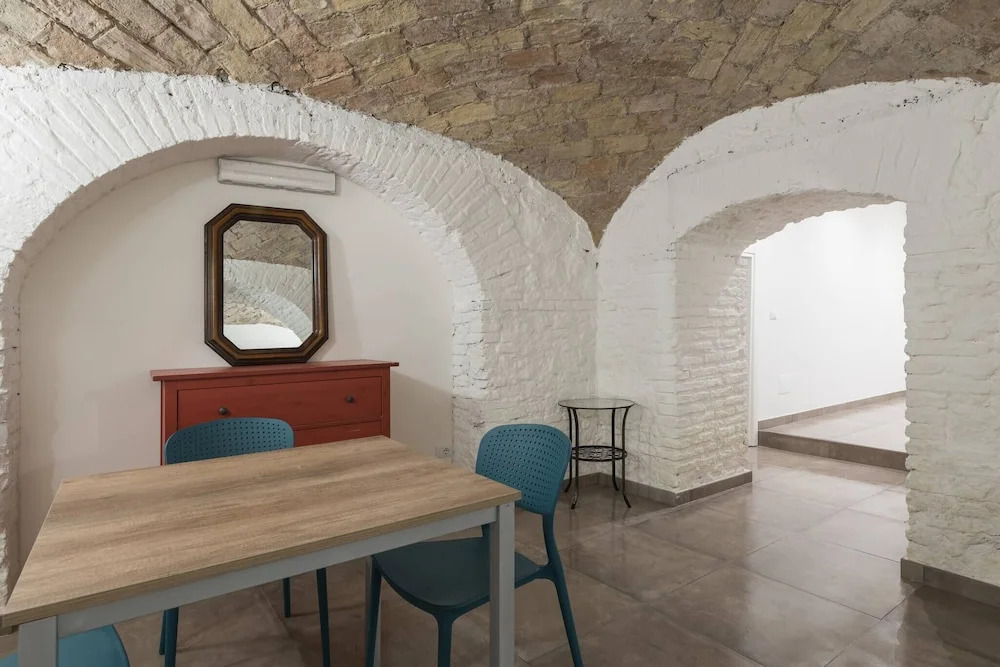 Vatican Suite 2 Levels Completely Renovated