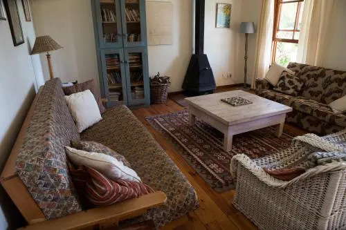 Acacia Cottage
