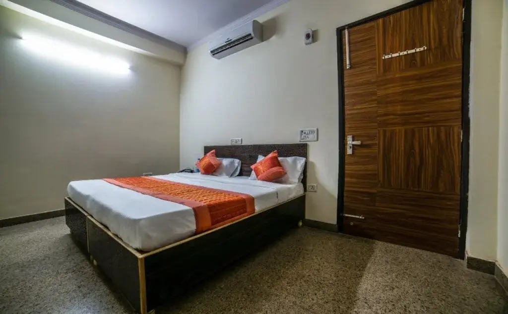 UK Residency By OYO Rooms