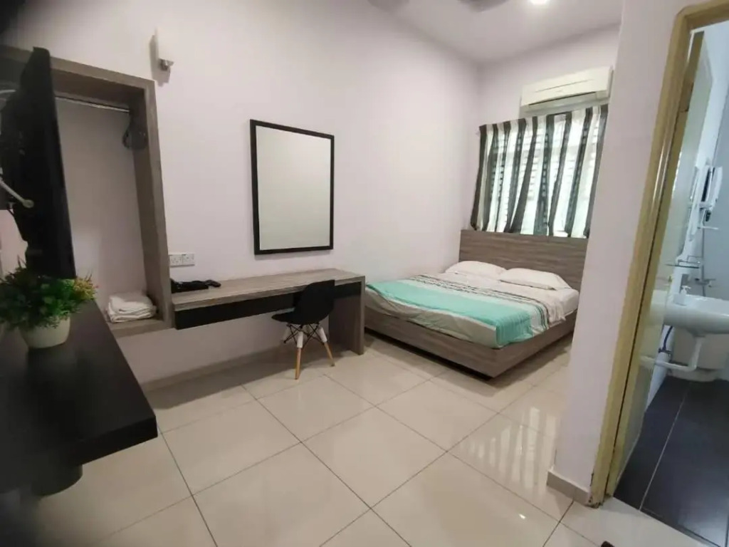 SWEET DREAM HOME 20PAX 3-Storey 5R5B SITIAWAN