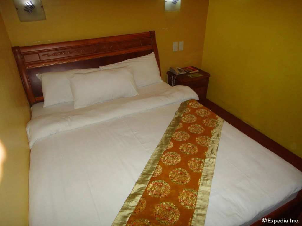 A&A Plaza Hotel