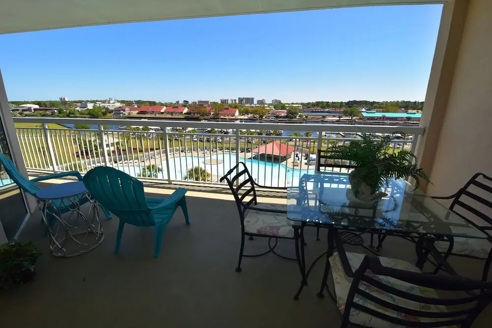 North Tower Apartment 606