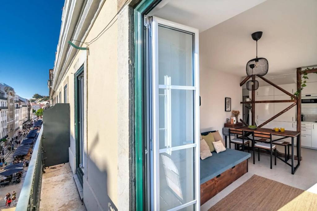 Lovely 2 Bedroom Apartment in the Heart of Lisbon