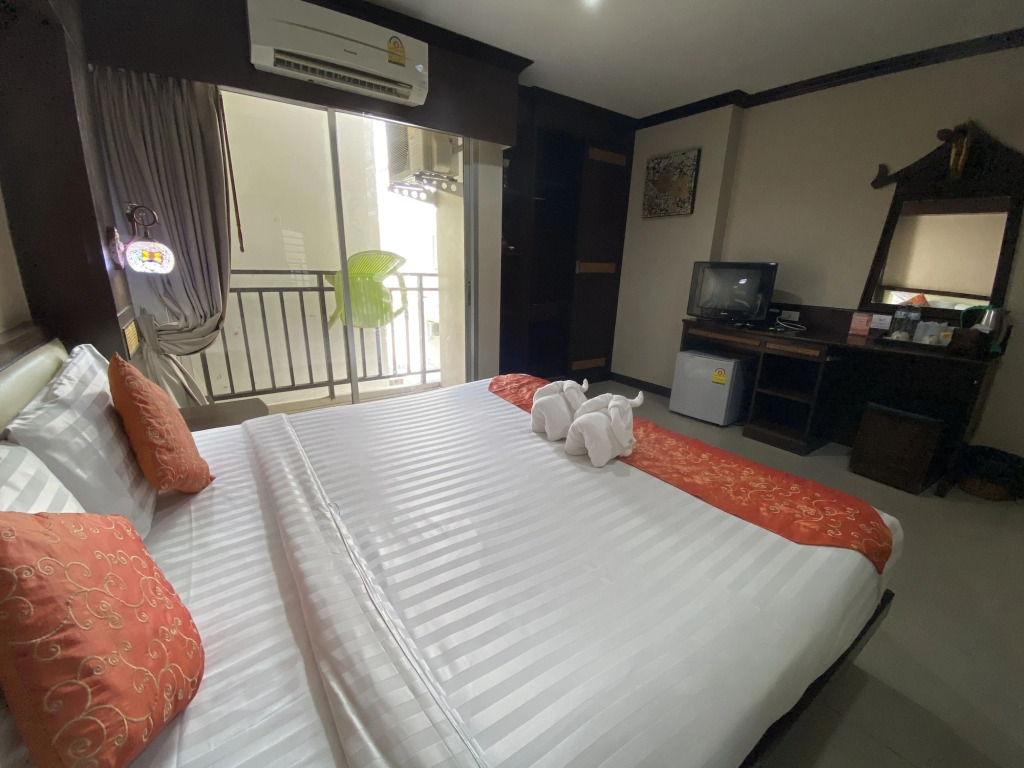 Lemongrass Hotel