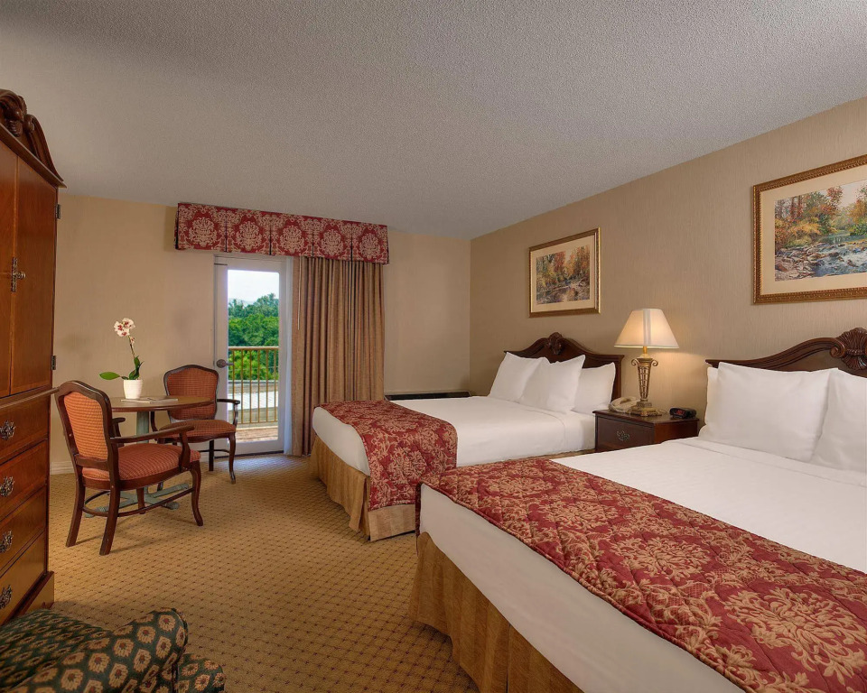 Music Road Resort Hotel and Inn