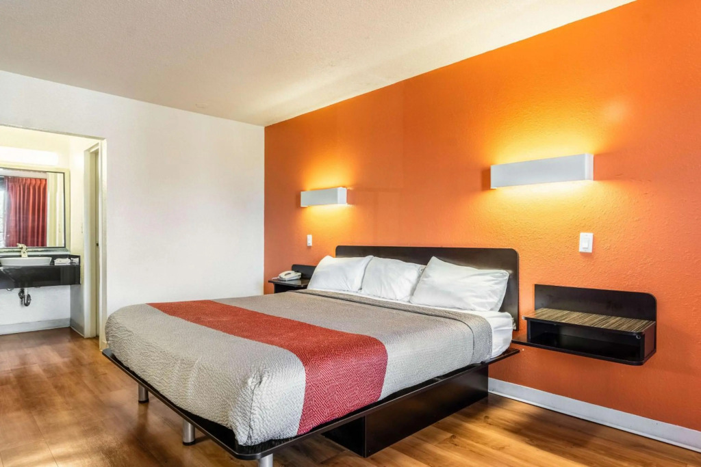 Motel 6-Little Rock, AR - West