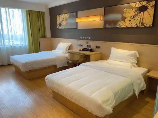 IU Hotel Chengdu Jianyang Xiongzhou Plaza Branch