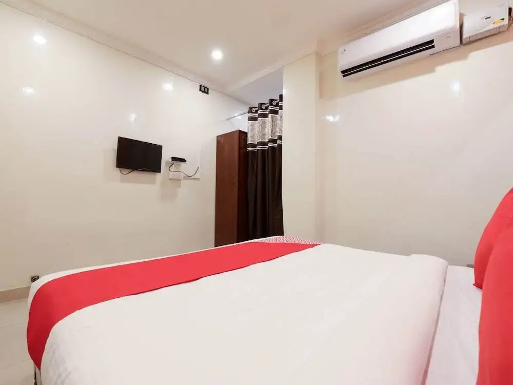 Vishnu Priya Residency By OYO Rooms