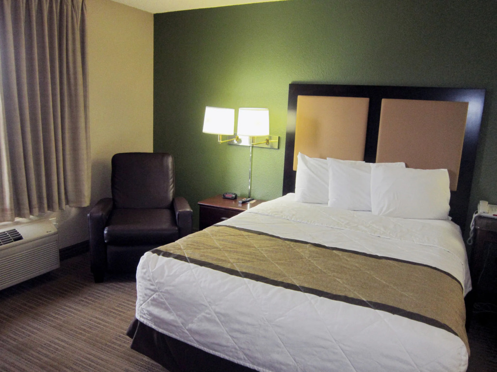 Studio 6 Suites Seattle Kent WA