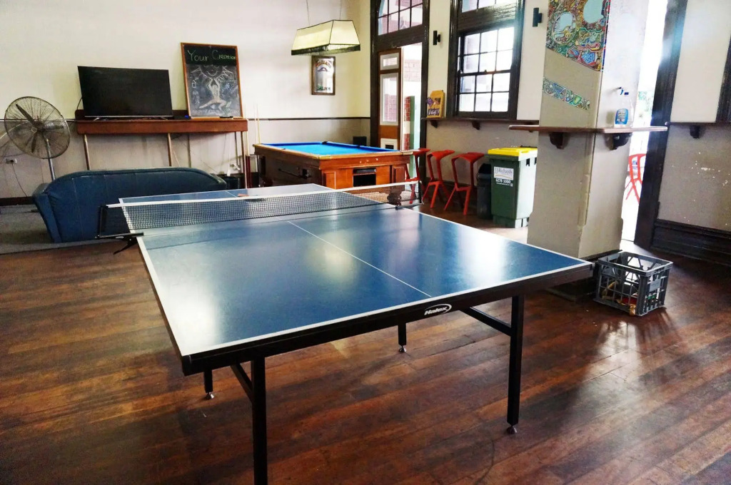 Sundancer Backpackers Hostel
