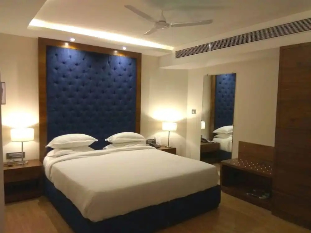 Lemon Tree Hotel Bhopal