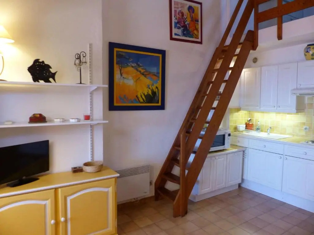 Appartement Le Lavandou, 1 pièce, 4 personnes - FR-1-308-80
