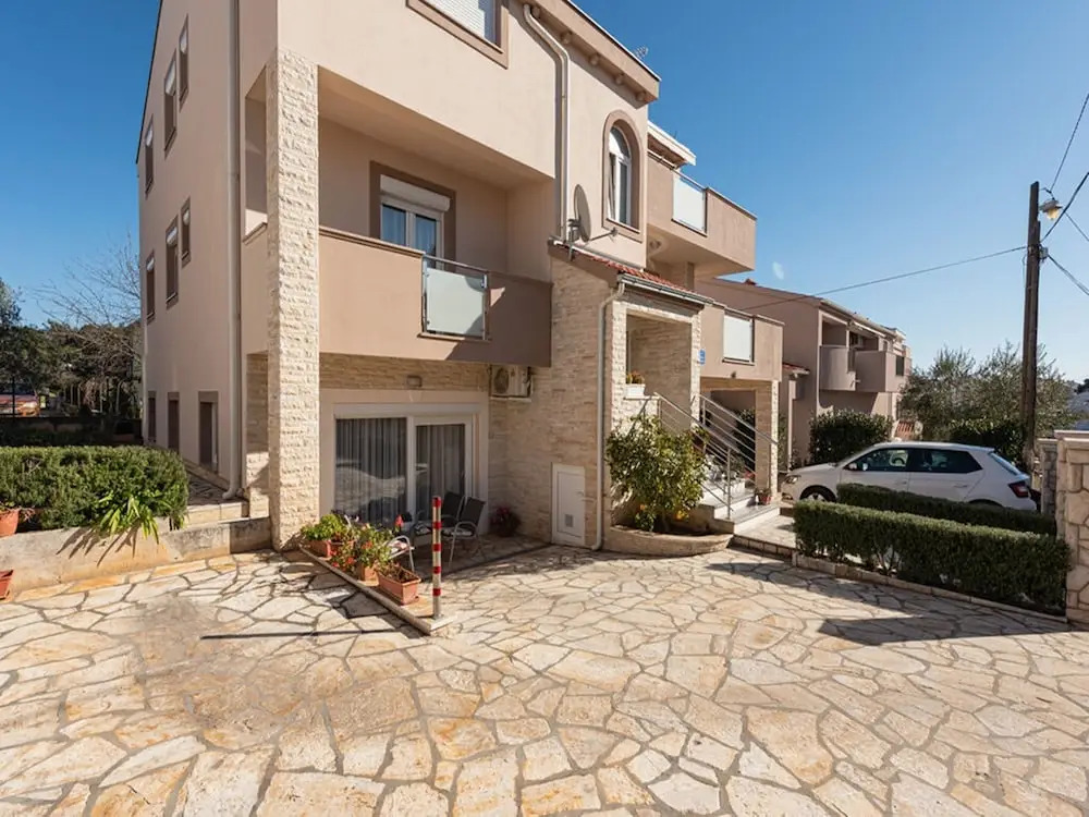 Trendy Holiday Home in Zadar With Balcony