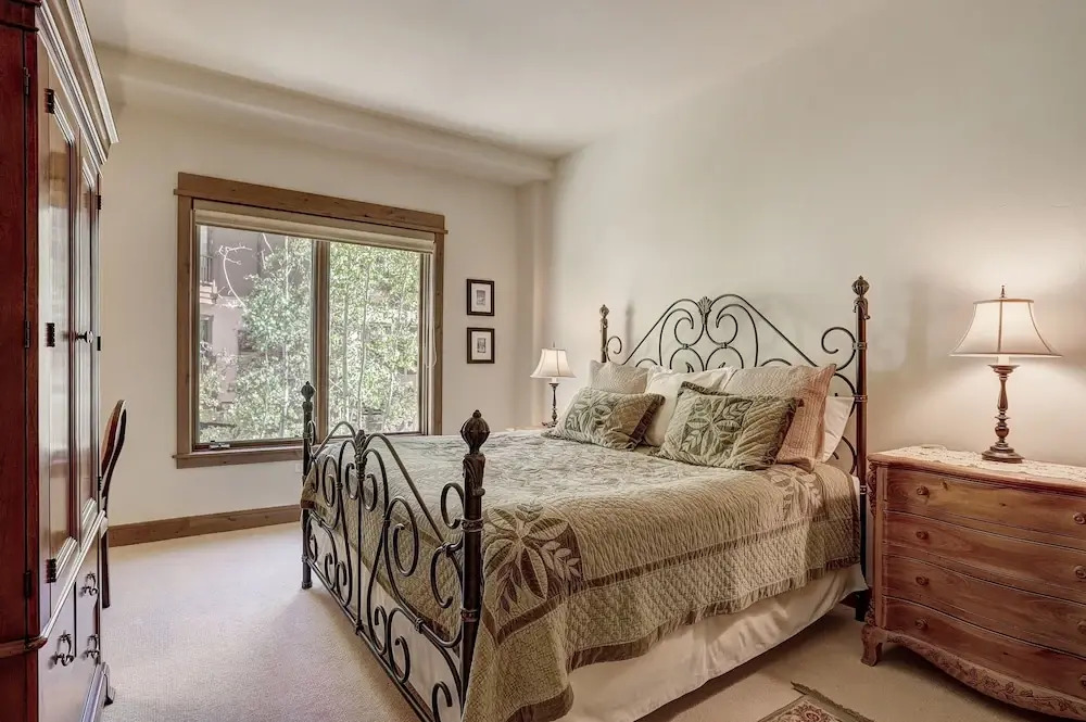 Elegant Updated 3 Bedroom Condo At One Arrowhead Place Condo by RedAwning