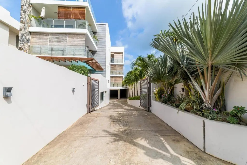 Beachcove Apt 9 in Pereybere