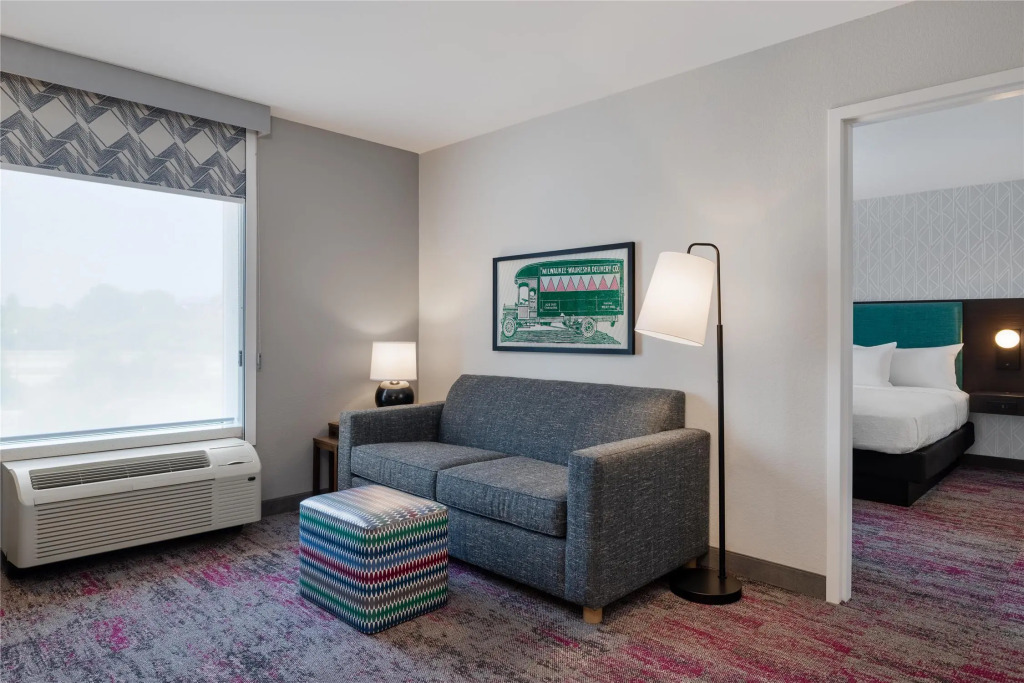 Home2 Suites by Hilton Milwaukee Brookfield