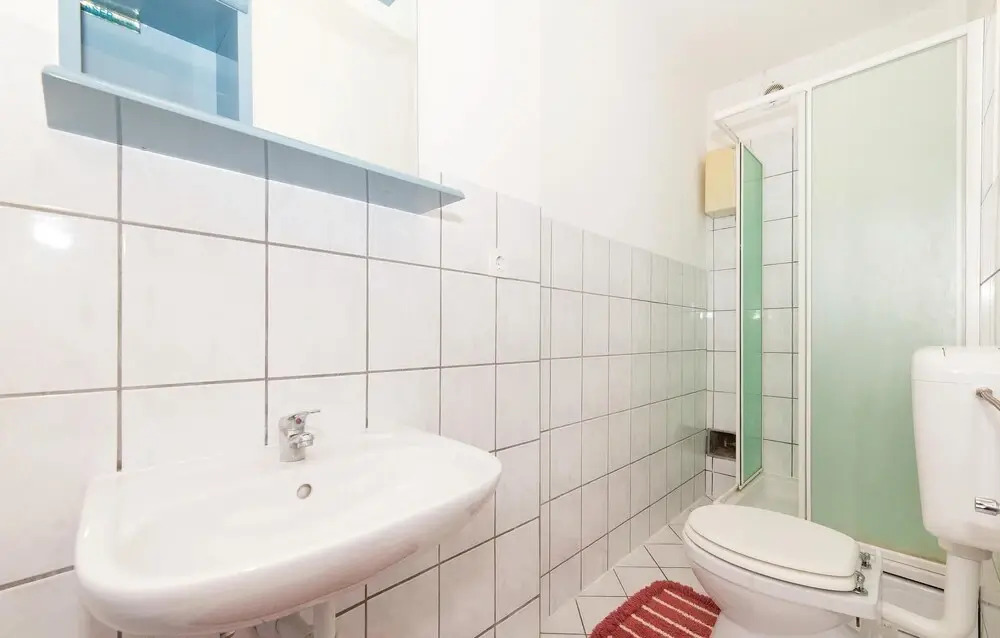 Stunning Home in Kastel Kambelovac With Wifi and 2 Bedrooms