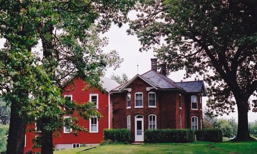 Strawberry Farm Bed & Breakfast
