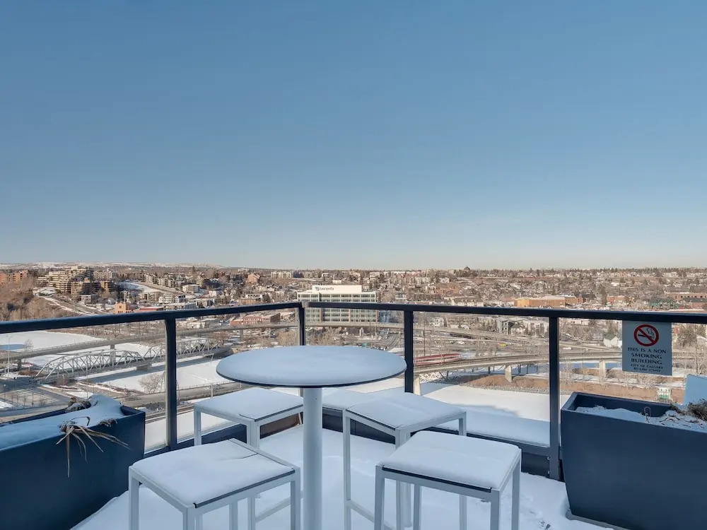 Sweeping Views Luxury 2BR Suite