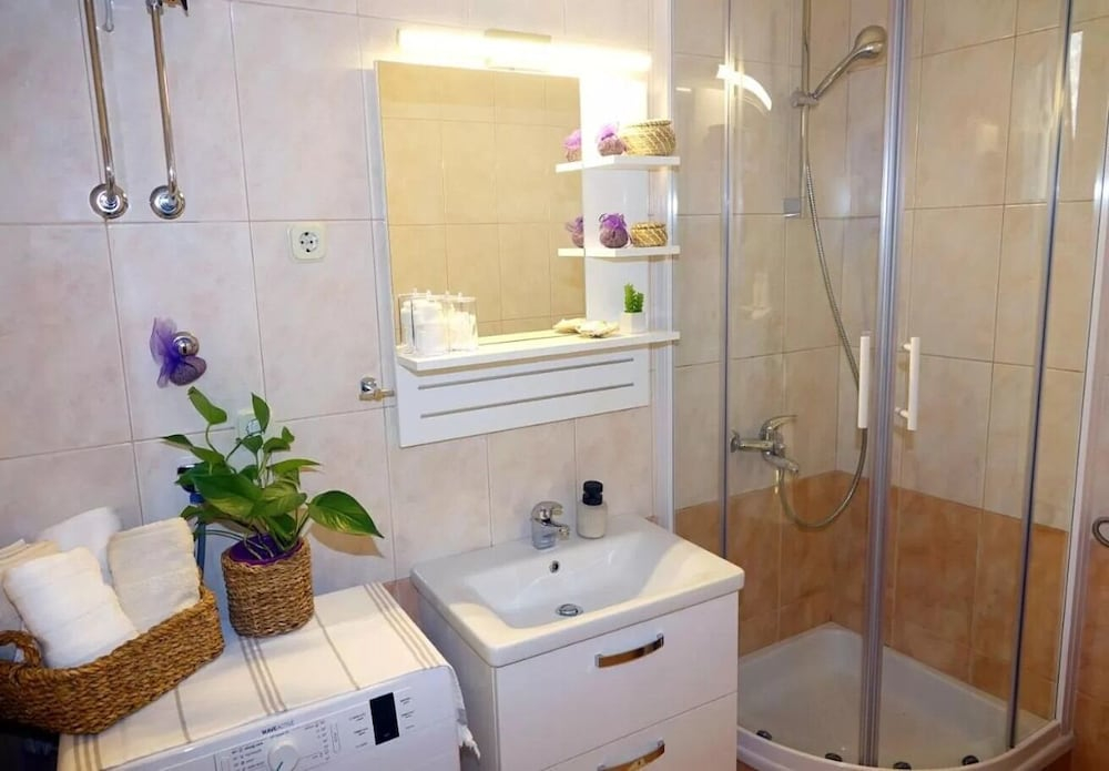Apartment Ljubav
