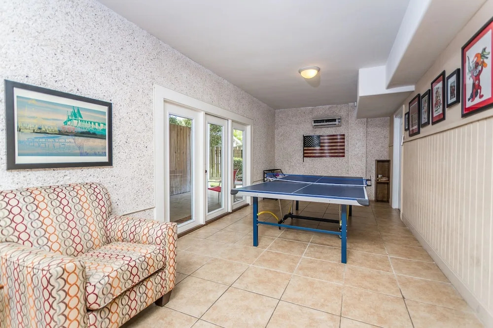 4318 6th Street by Hodnett Cooper