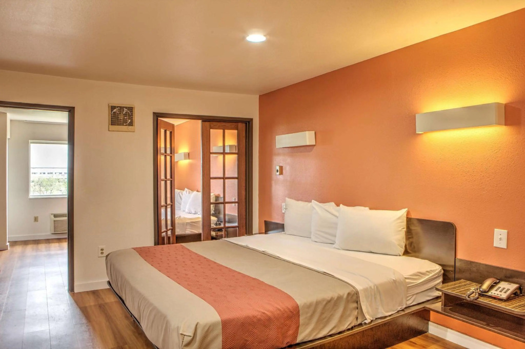 Motel 6-Dallas, TX - Northwest